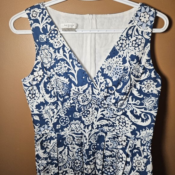 Sneak peak - Van Hausen Dress - Picture 1 of 1